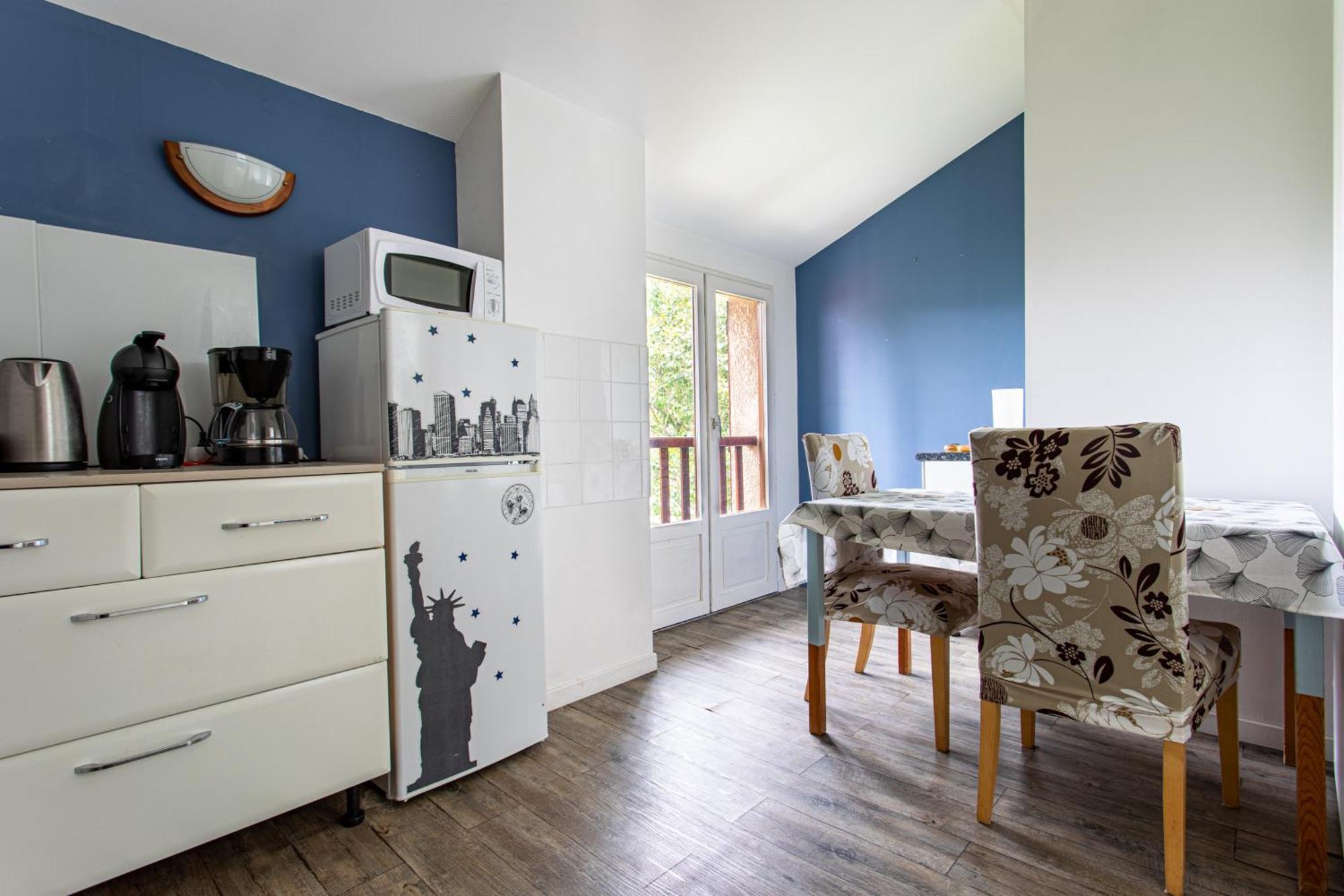 T2 40m2, Lit Queen Size, Climatisation, Quartier Sympa, Terrasse